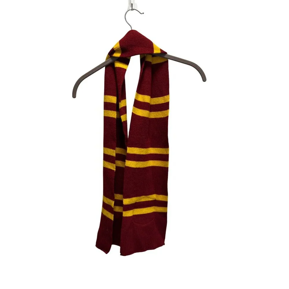 Harry Potter Gryffindor scarf